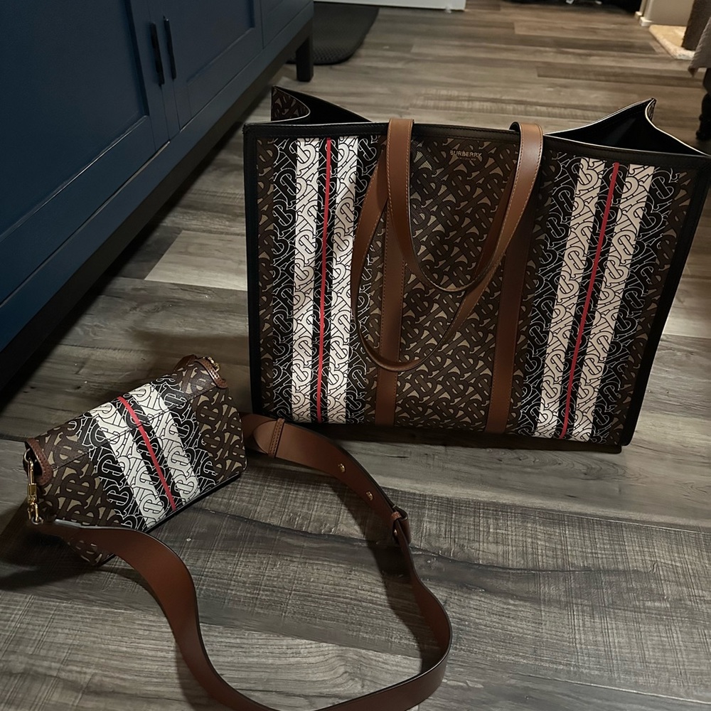 Authentic NWOT Burberry Monogram Large Tote